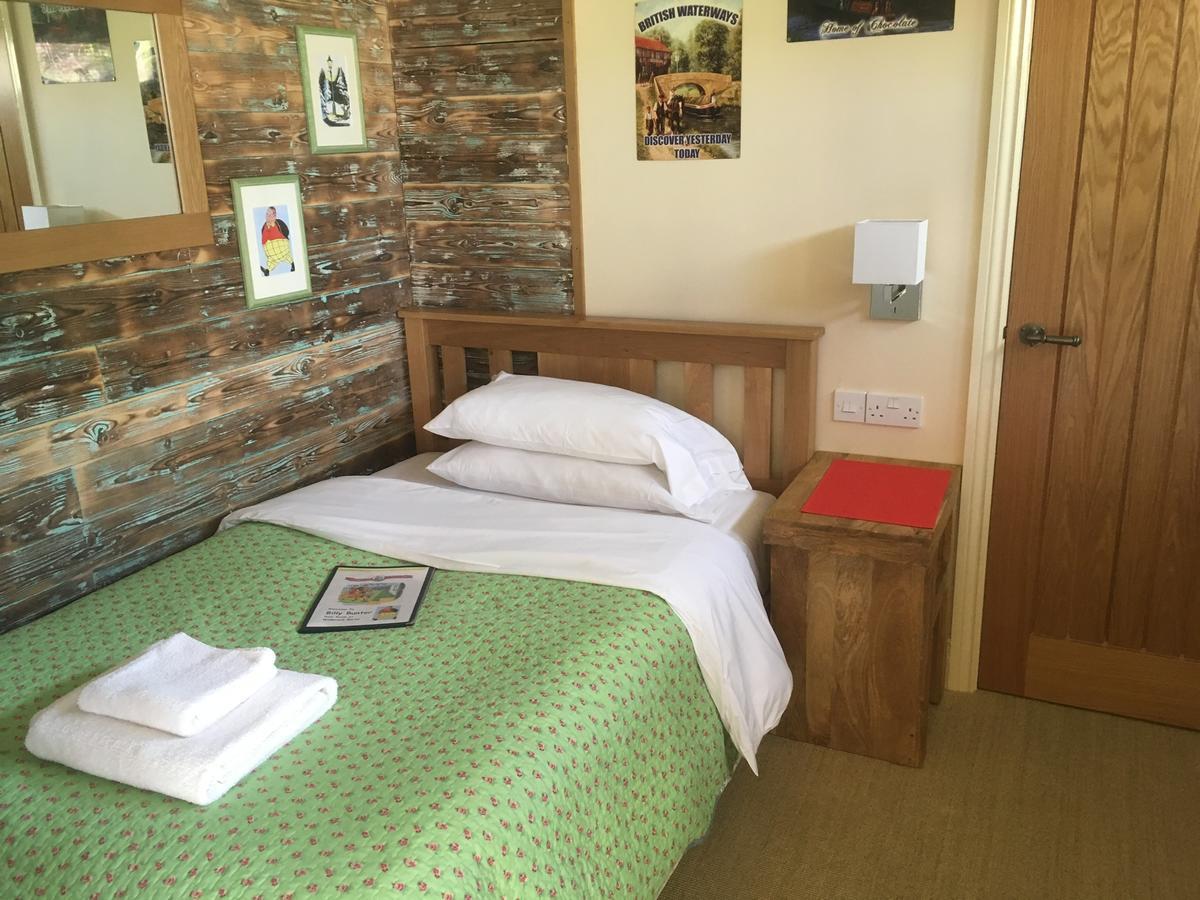 Bed and Breakfast Widbrook Barns Брадфорд на Аэвен Экстерьер фото