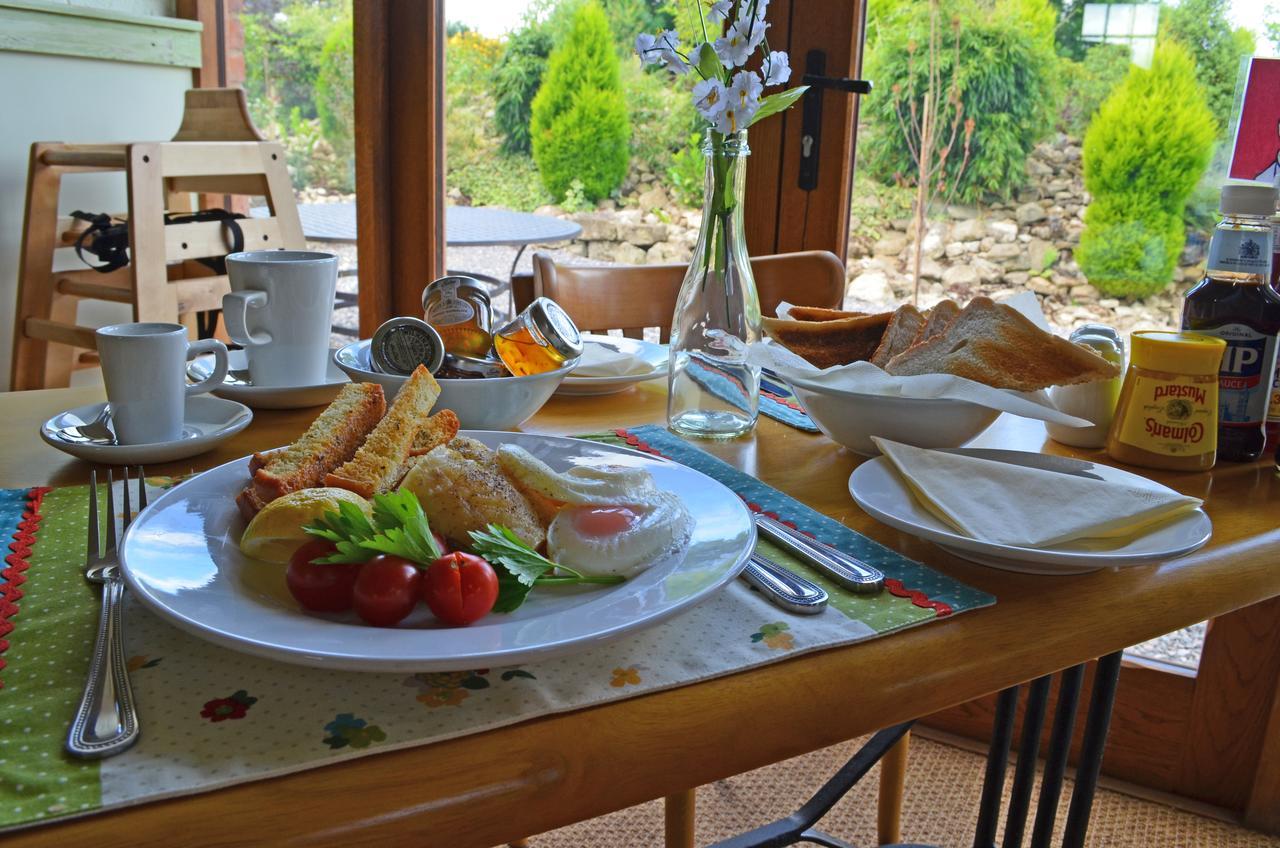 Bed and Breakfast Widbrook Barns Брадфорд на Аэвен Экстерьер фото